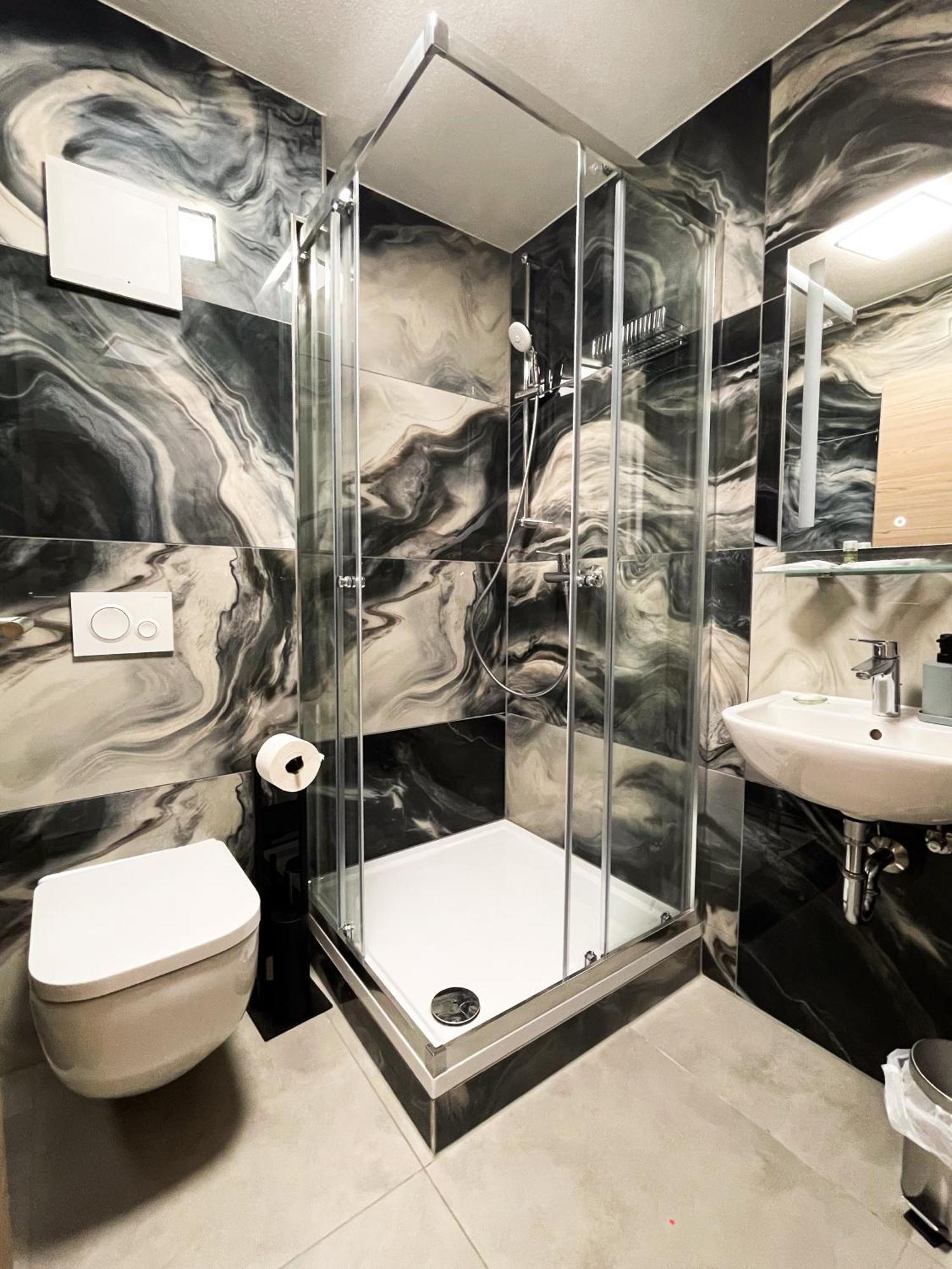 Hotel Loewenstein Lich Dış mekan fotoğraf